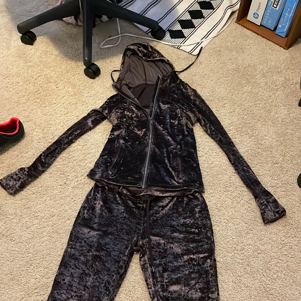 LuluLemon brown velvet sweat suit